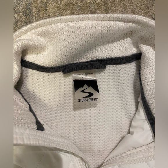 Stormcreek White full-zip vest - Picture 2 of 4